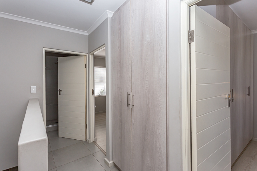 2 Bedroom Property for Sale in Parklands North Western Cape